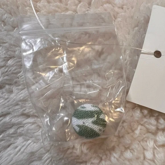 B. Smart green Floral Halter Dress - Picture 3 of 7